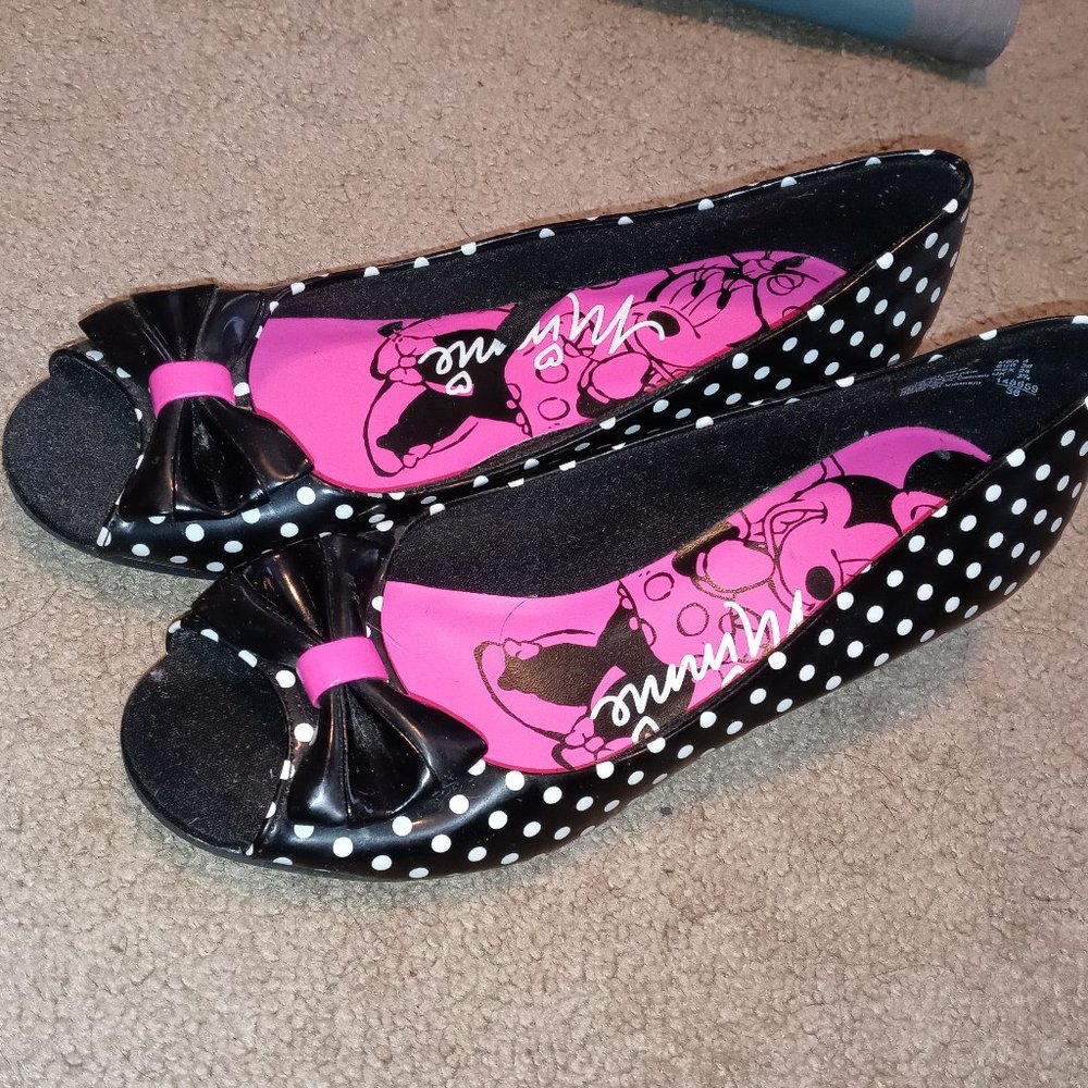 NWOT GIRLS Disney Minnie Mouse Polka Dot Black & White Peep Toe Wedges With Bow